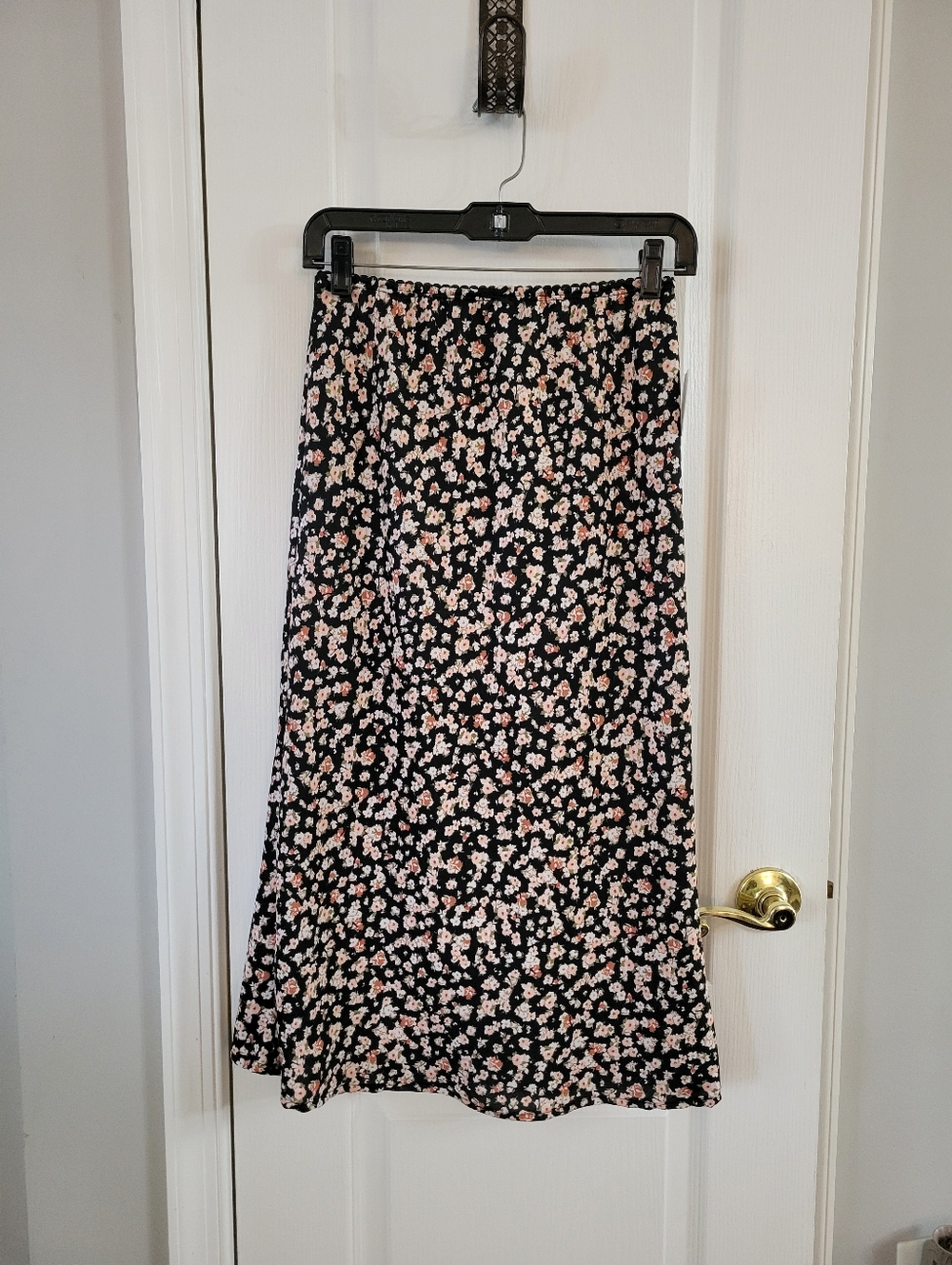 NWT Altar'd State Marsha Floral Midi Skirt  Black Multi Size Small